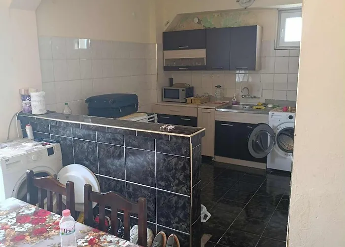 за настаняване بيت شباب *